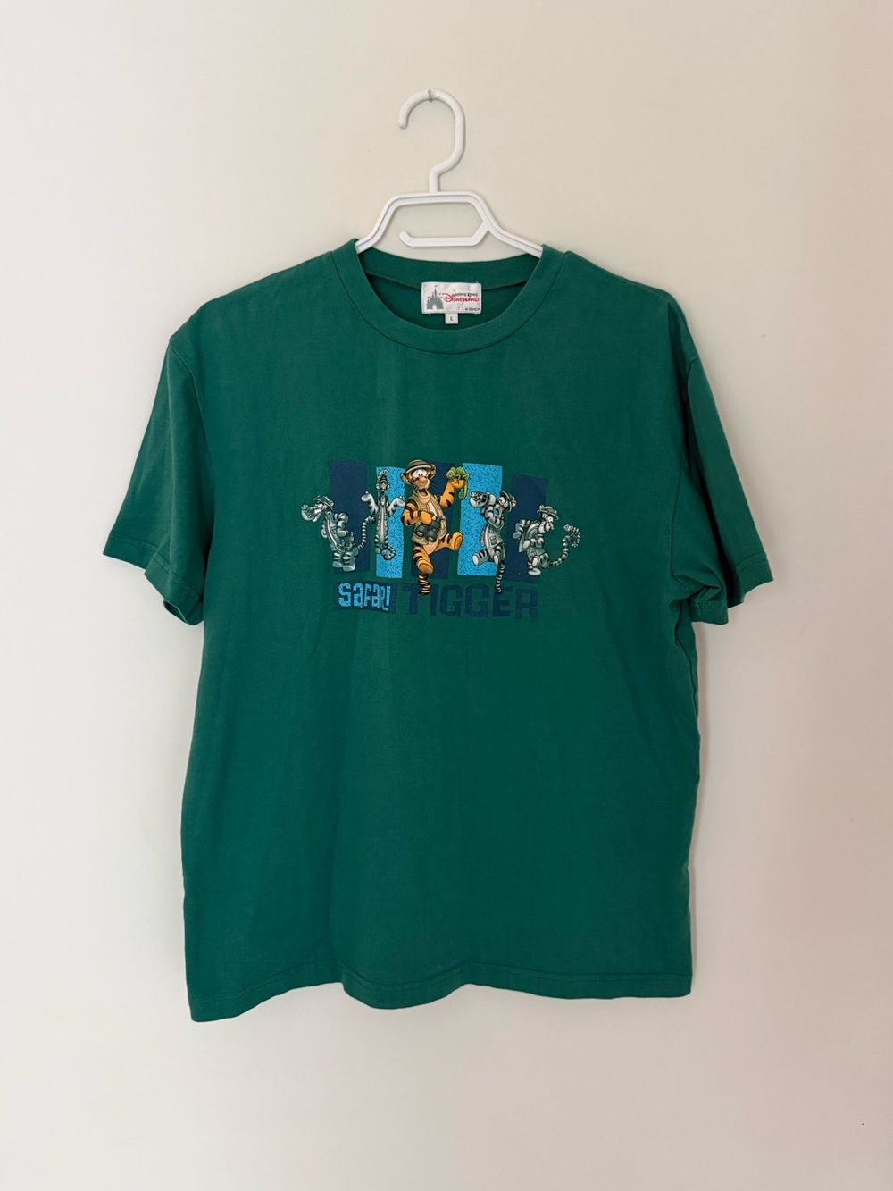 Vintage Tigger Shirt Womens Large Green Disney Safari Hong Kong Disneyland